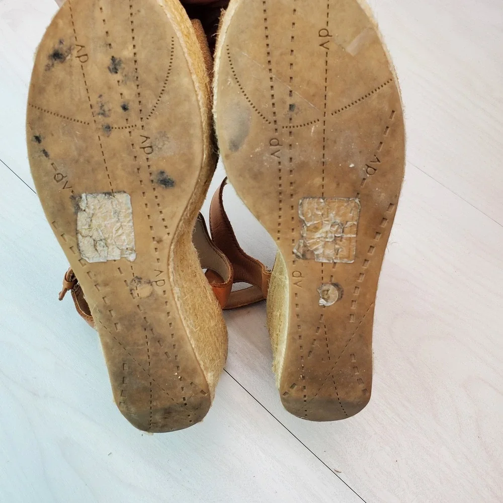 Dolce Vita DV Nude Suede Tan Leather Ankle Strap Wedge Espadrille Sandals Size 8